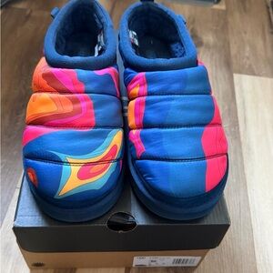 UGG  Slippers in Blue and Orange